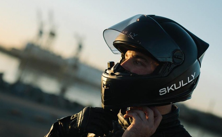 No More Blindspots! This AR Motorcycle Helmet Shows The Road Behind