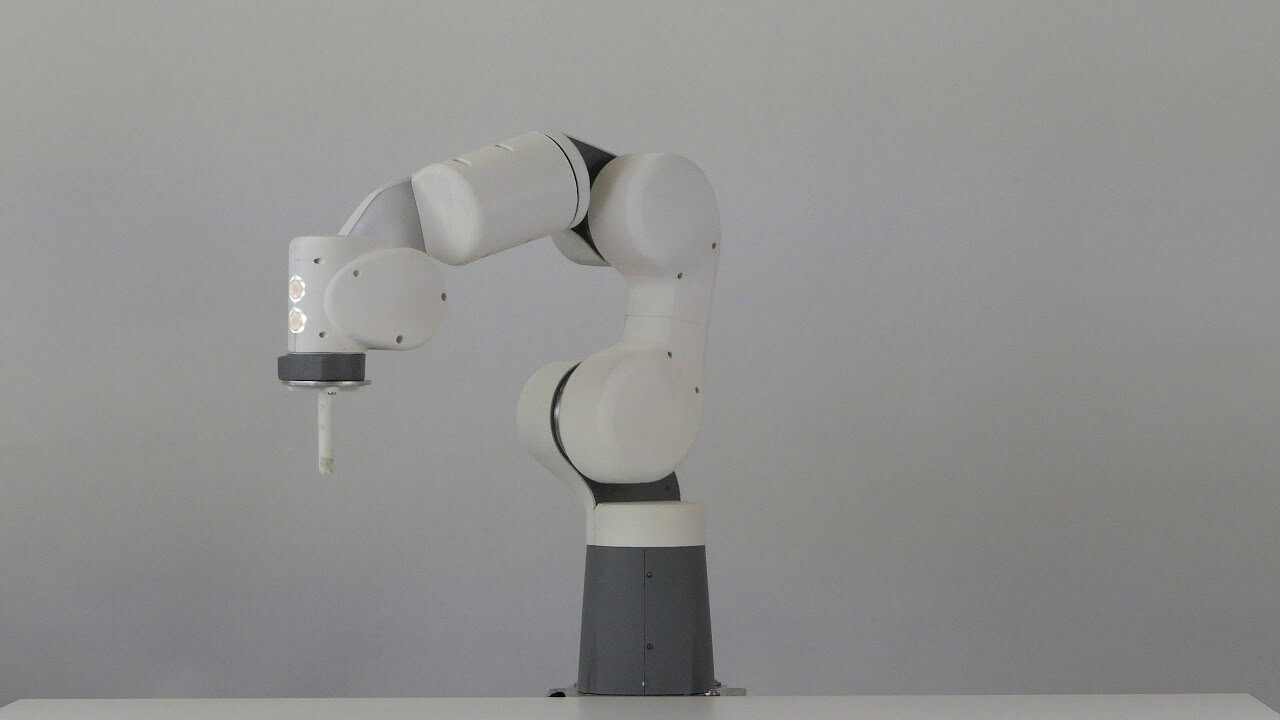 New Robotic Arm Is LowCost And Can Be Programmed By Anyone