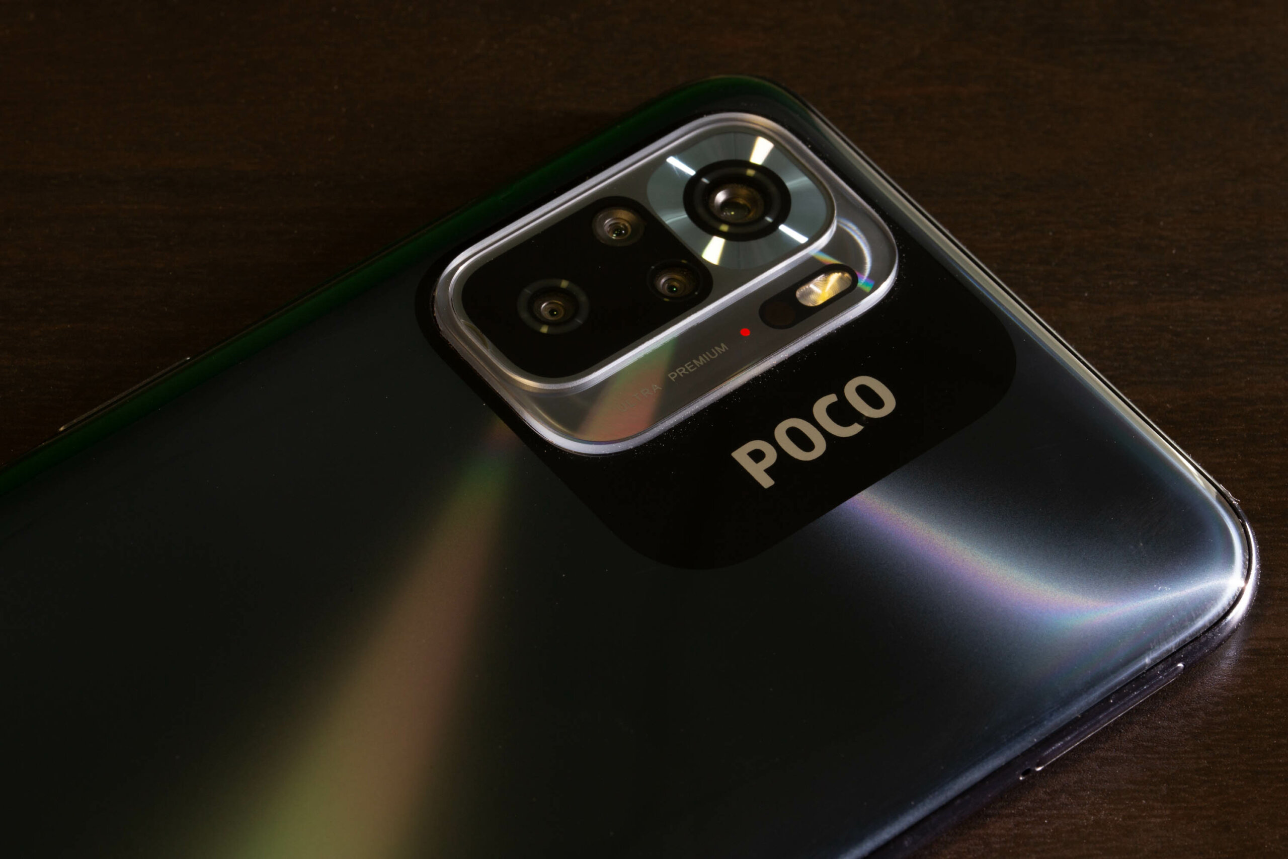 Poco-M5s-main-camera-closeup