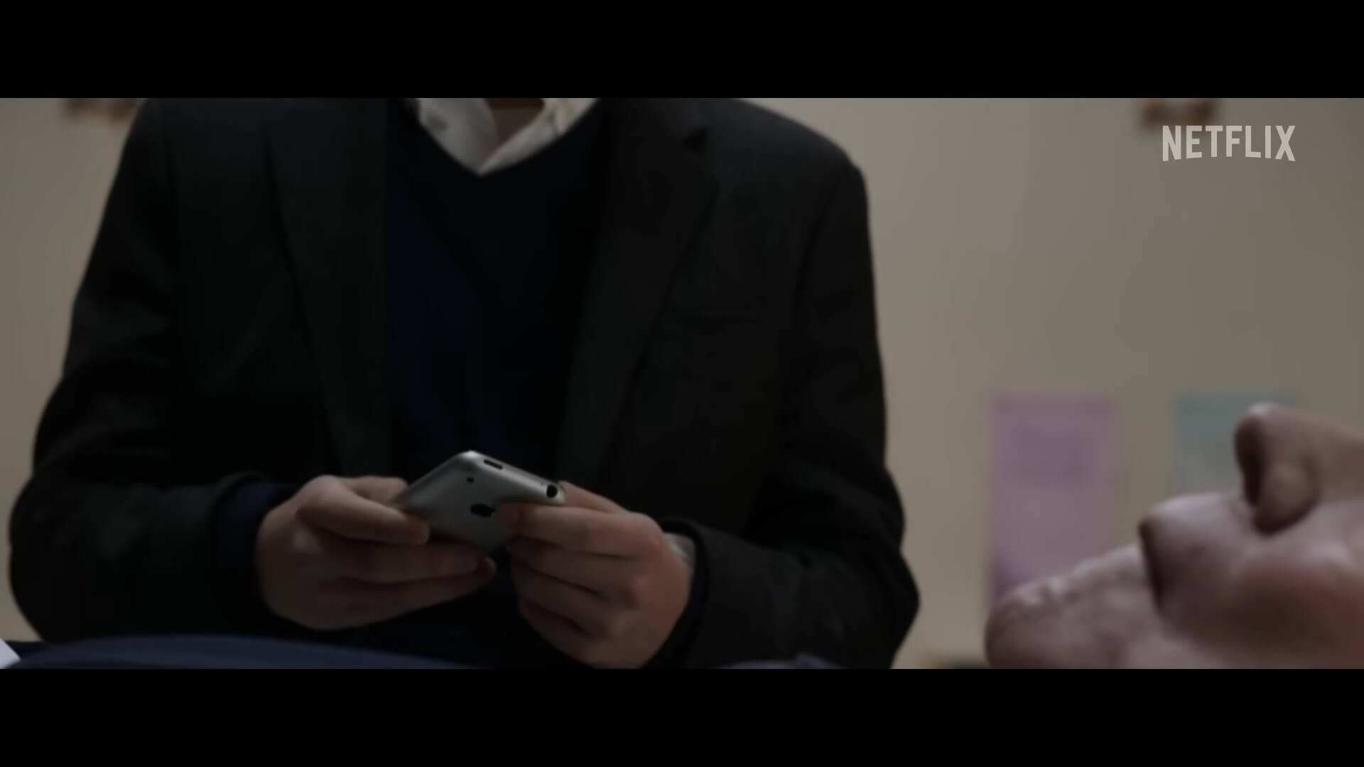 (32) Mr. Harrigan’s Phone Official Trailer Netflix - YouTube - 0 52