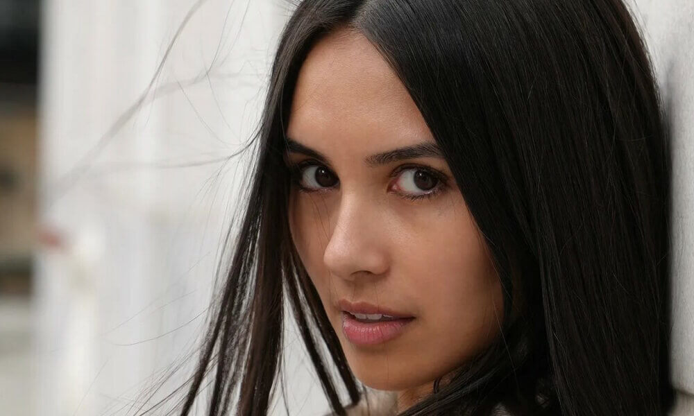 Why Can't People Text Their 1 A Minute AI Girlfriend Anymore? Well, It